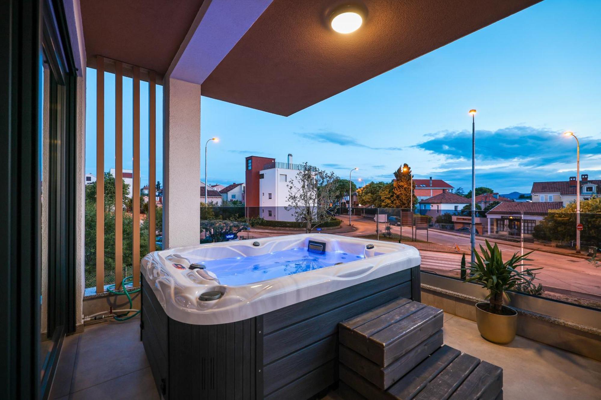 Luma Luxury Apartment With Jacuzzi Zadar Exterior photo