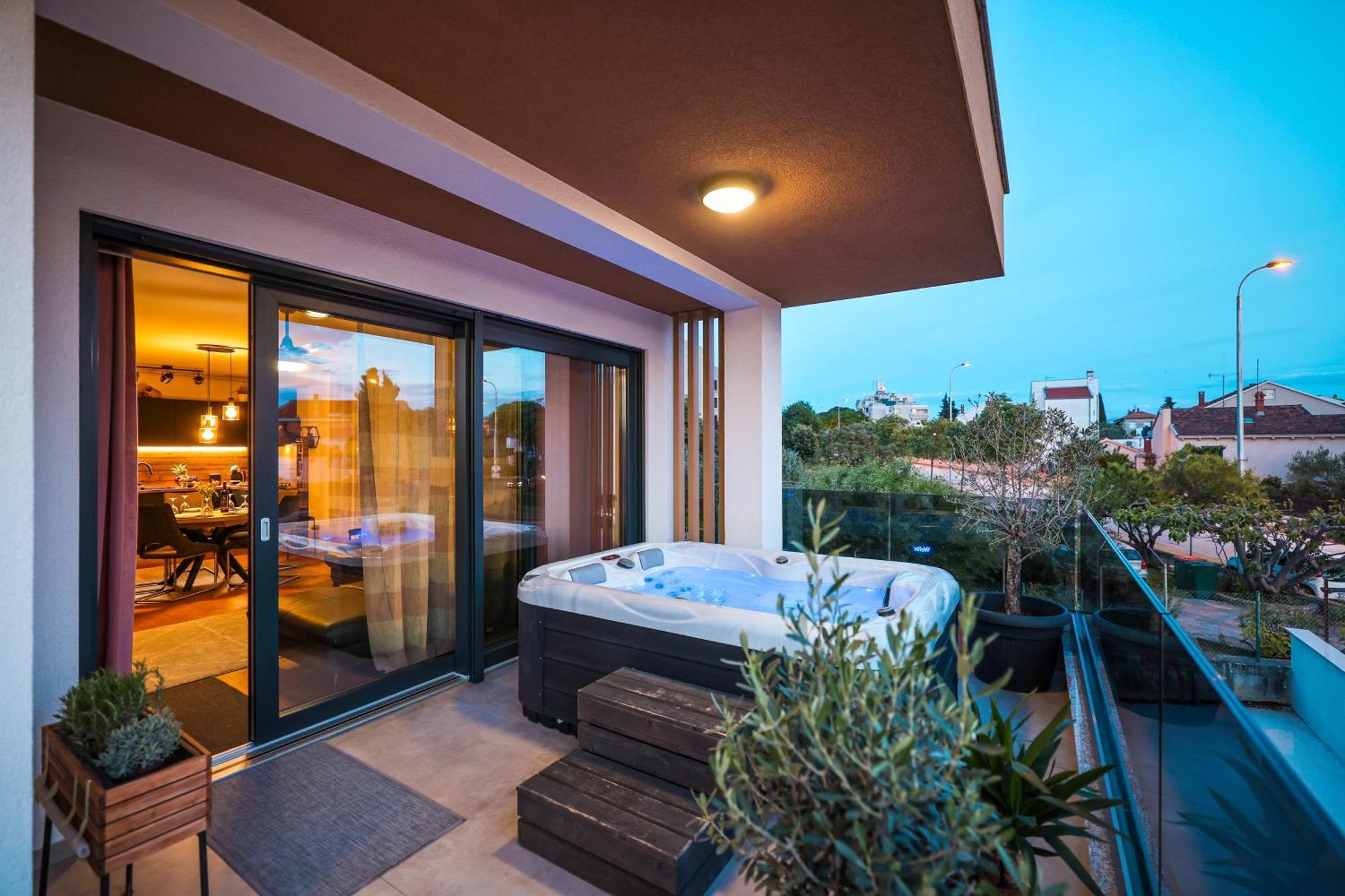 Luma Luxury Apartment With Jacuzzi Zadar Exterior photo