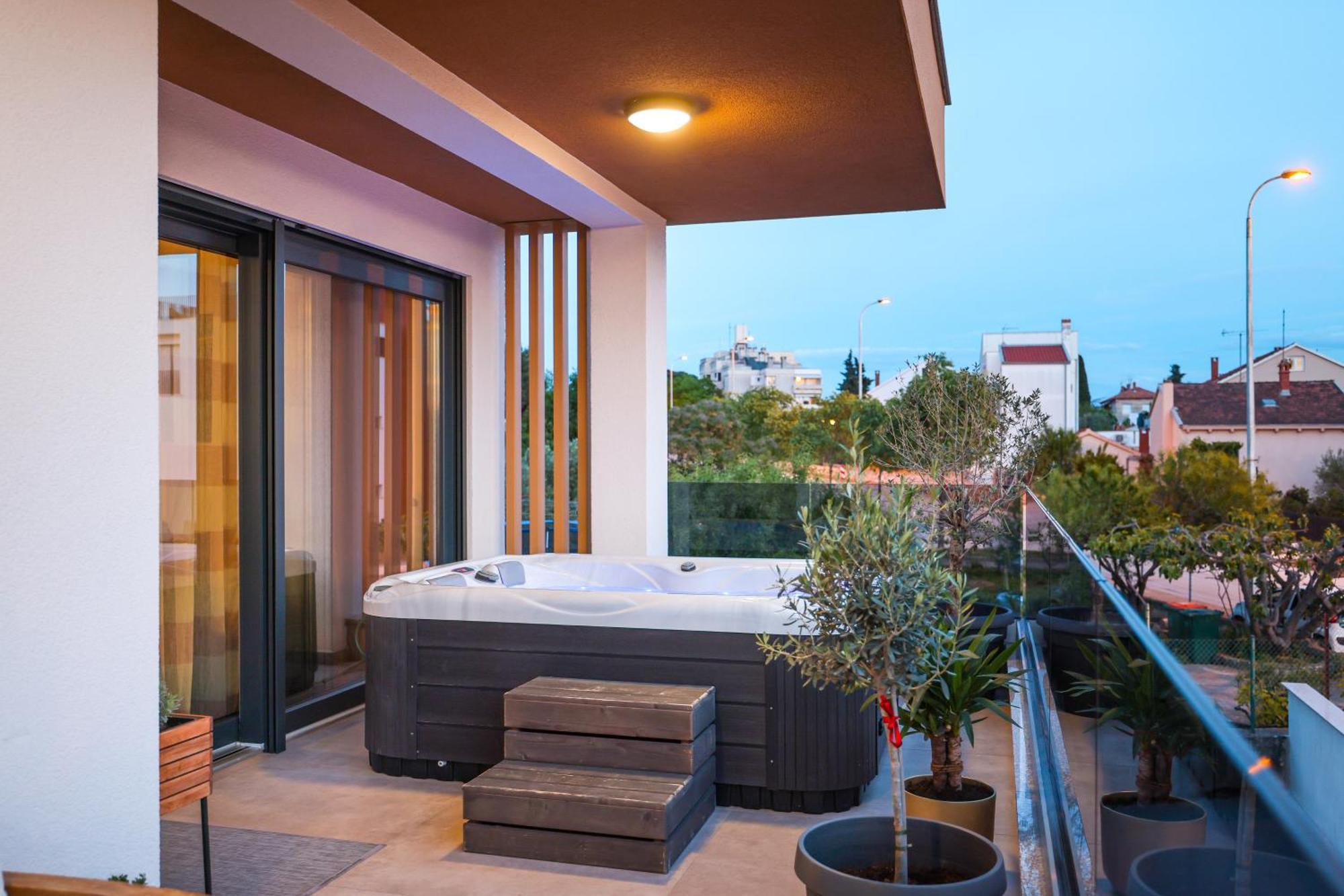 Luma Luxury Apartment With Jacuzzi Zadar Exterior photo