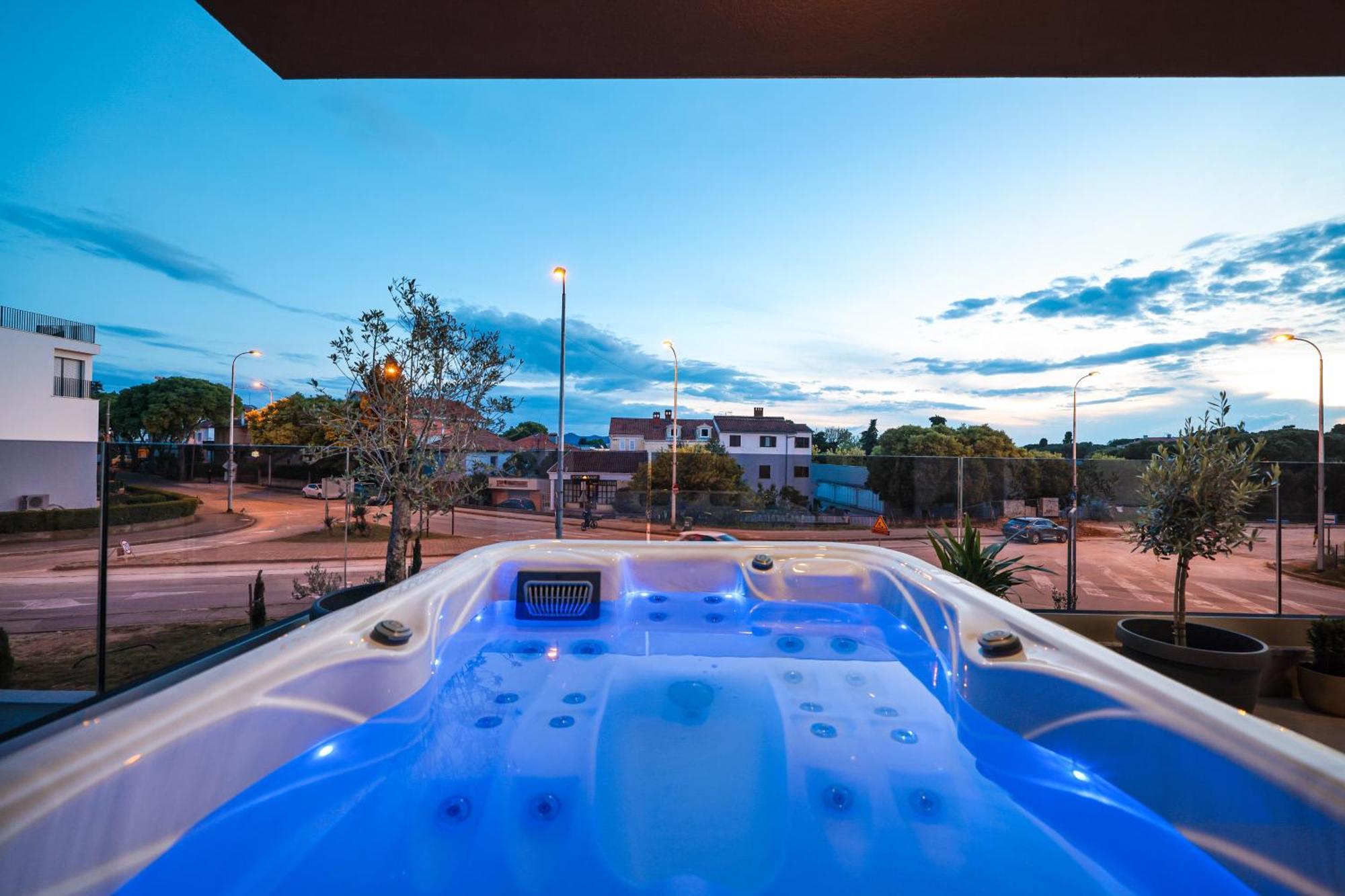 Luma Luxury Apartment With Jacuzzi Zadar Exterior photo