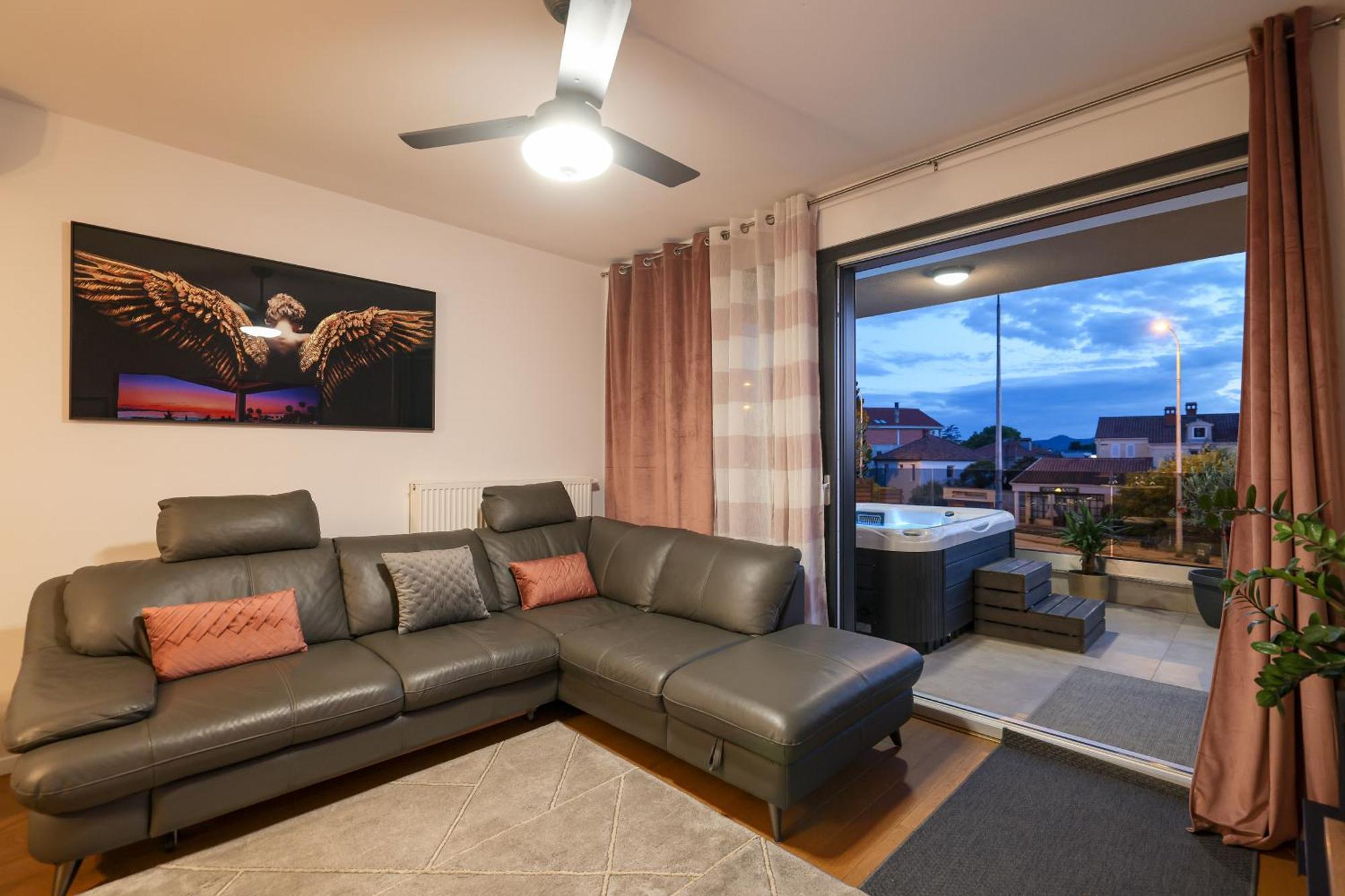 Luma Luxury Apartment With Jacuzzi Zadar Exterior photo