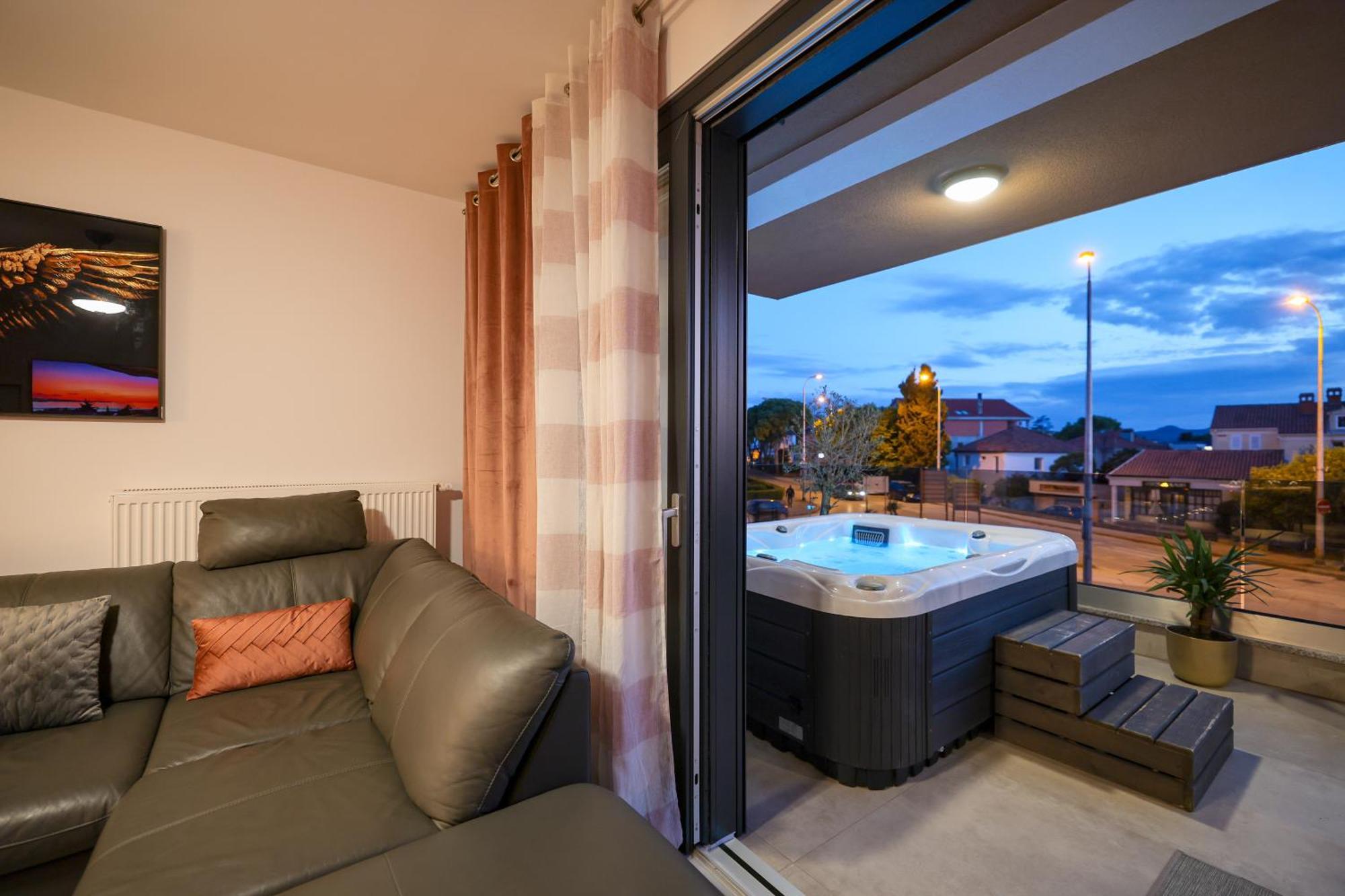 Luma Luxury Apartment With Jacuzzi Zadar Exterior photo